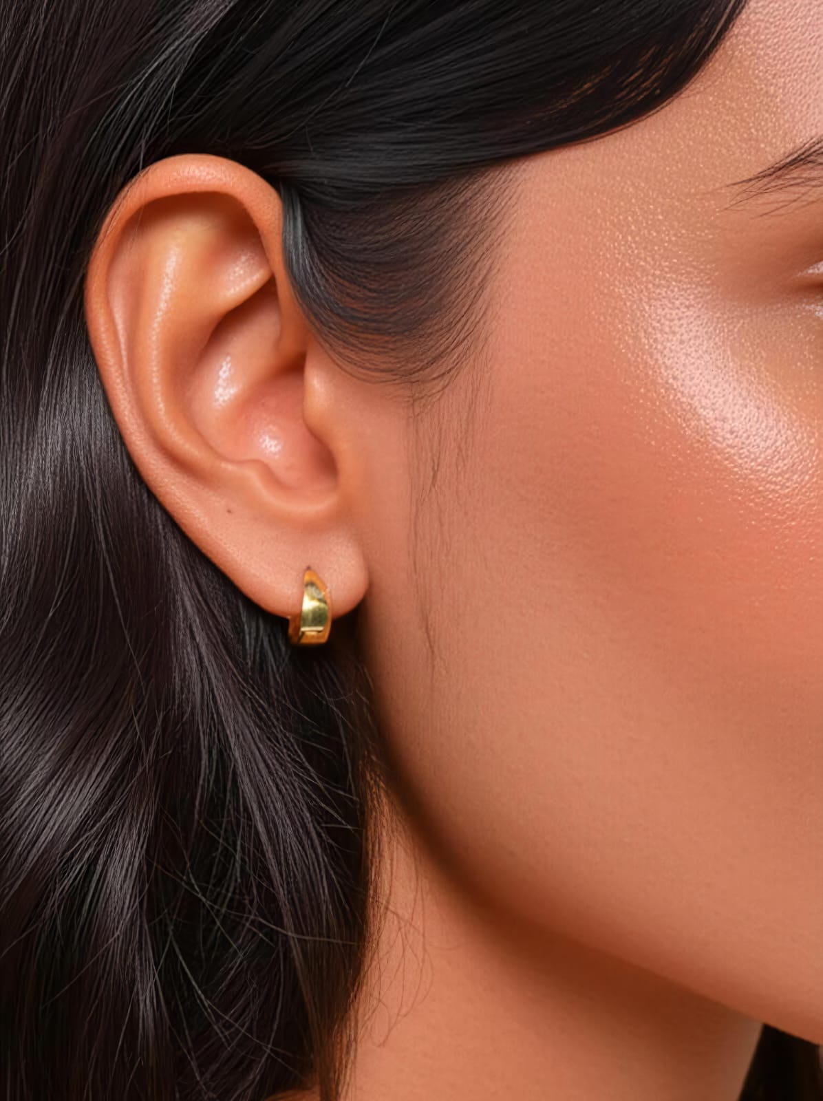 Bold Crescent Chunky Gold Ear Cuff – No Piercing Needed