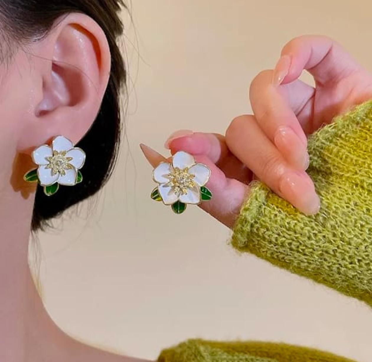 Golden Bloom Pearl Flower Studs – Elegant Petal Charm Earrings