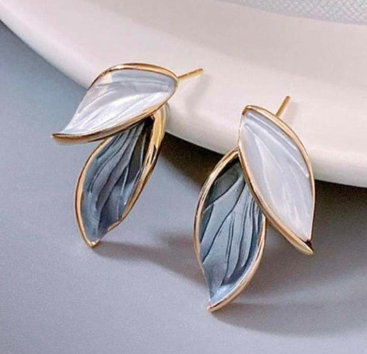Elegant Leaf Petal Stud Earrings – Dual Tone Resin & Gold-Plated Finish