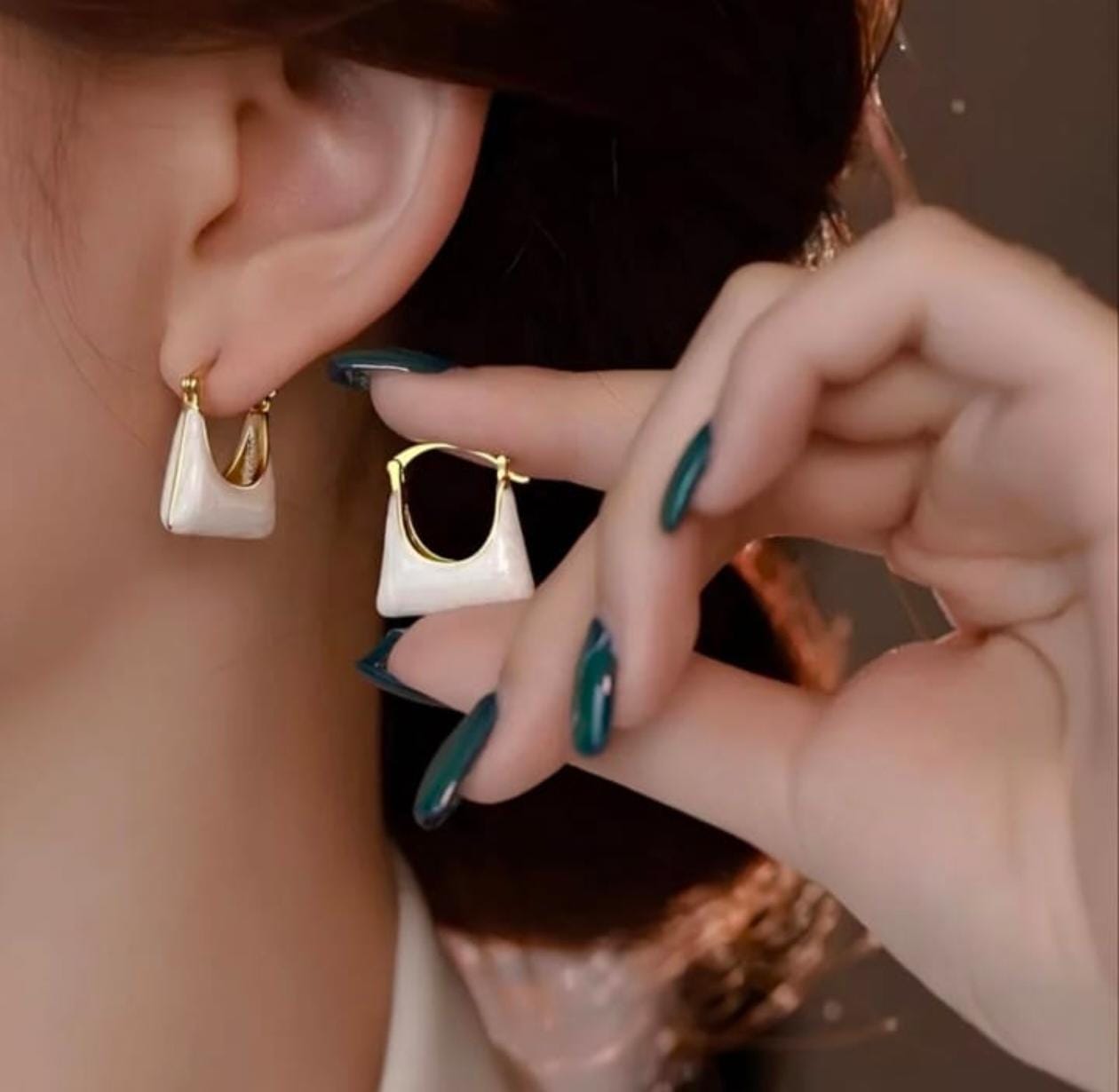Mini Handbag Hoop Earrings – Chic Pearl Enamel Drop Design