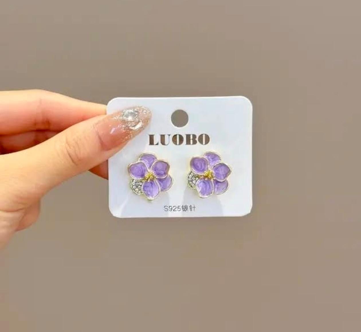 Lavender Bloom Stud Earrings – Delicate Floral Elegance
