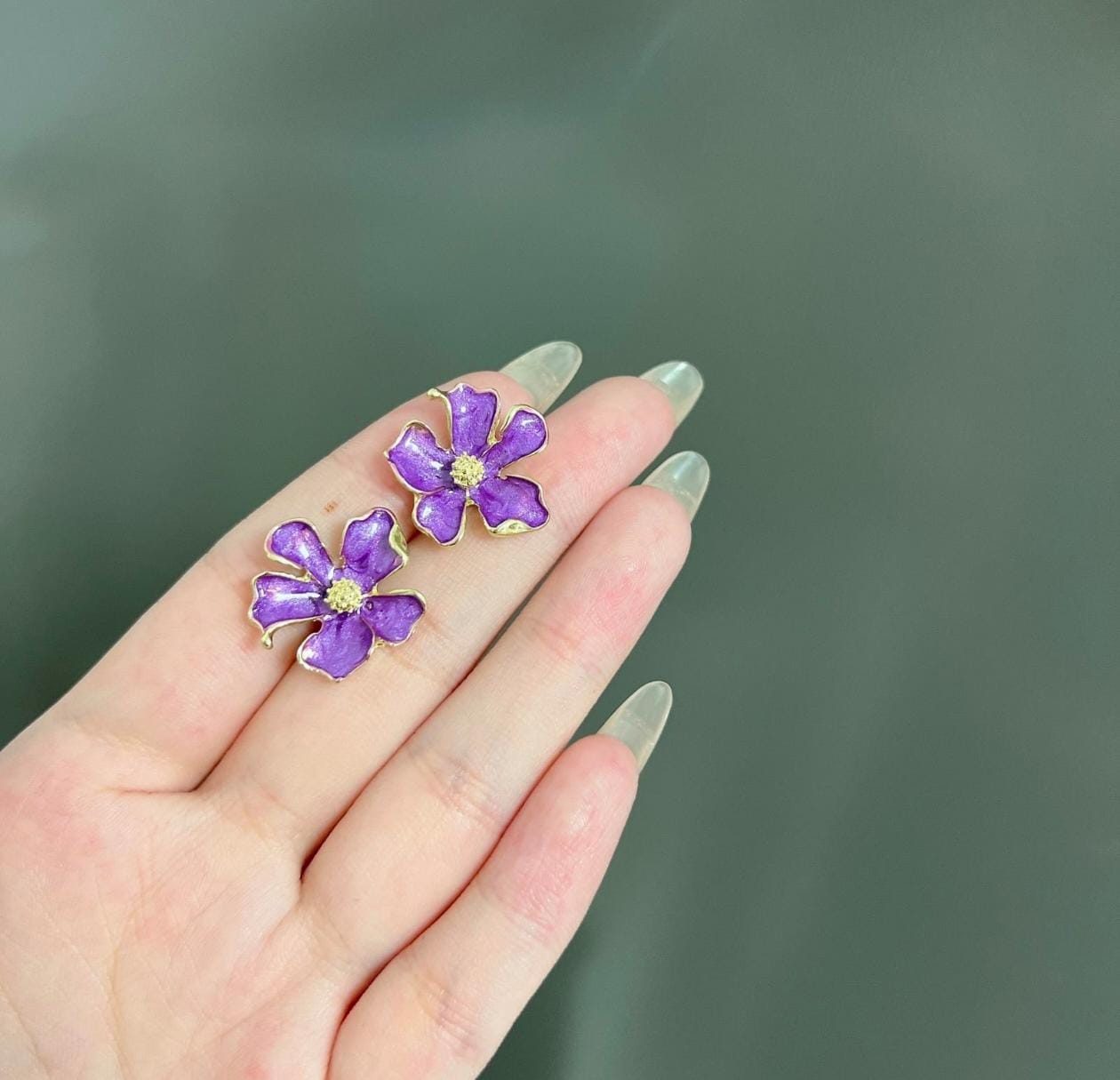 Lavender Petal Bloom Earrings – Elegant Floral Charm