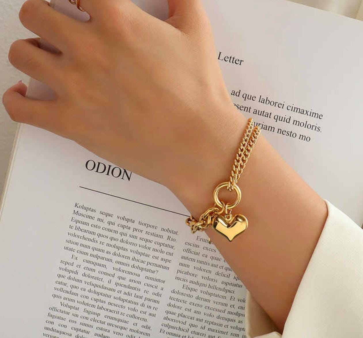 Golden Heart Chain Bracelet – 18K Gold Plated, Anti-Tarnish, Waterproof