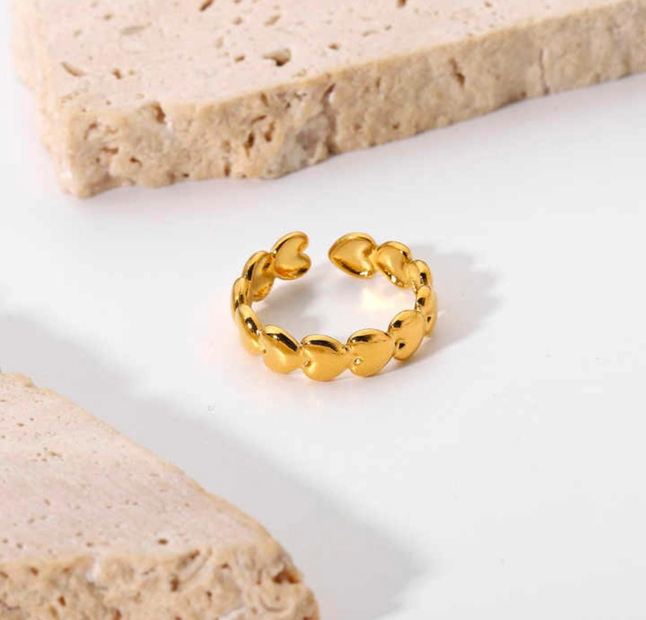 Golden Heart Band Ring – 18K Gold Plated, Anti-Tarnish, Waterproof