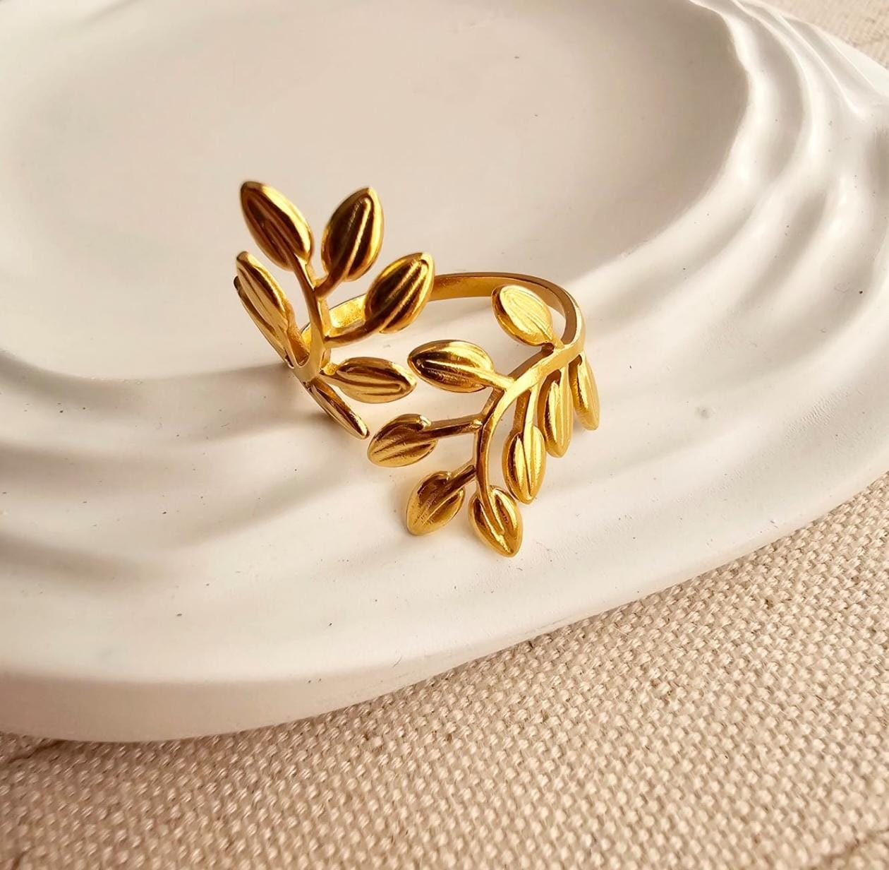 Golden Leaf Wrap Ring – 18K Gold Plated | Anti-Tarnish & Waterproof