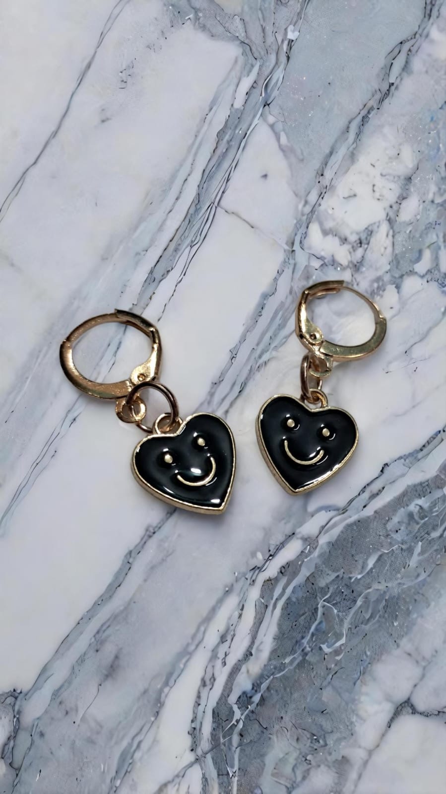 Black Smiley Heart Hoop Earrings – Playful Charm for Everyday Style