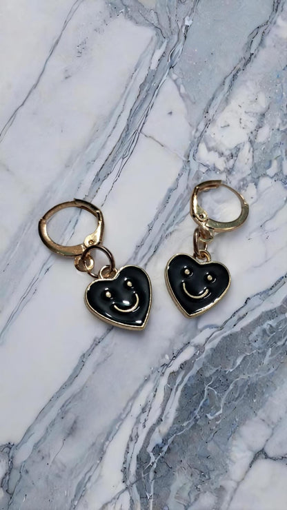 Black Smiley Heart Hoop Earrings – Playful Charm for Everyday Style