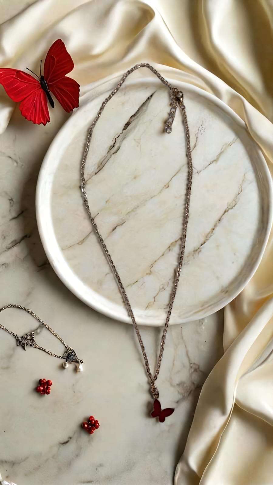 Red Butterfly Pendant Necklace – Dainty Charm for Elegant Looks