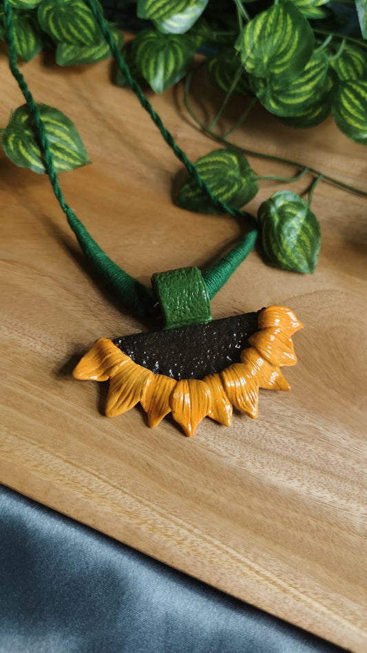 Handcrafted Sunflower Pendant Necklace – Clay & Thread Work