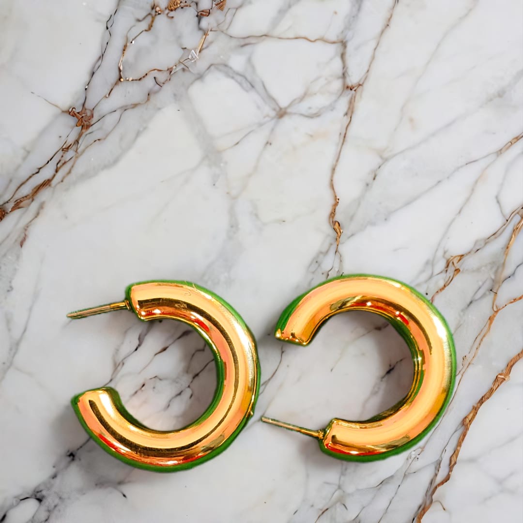 Minimal Chunky Gold Hoop Earrings – Sleek Everyday Glam
